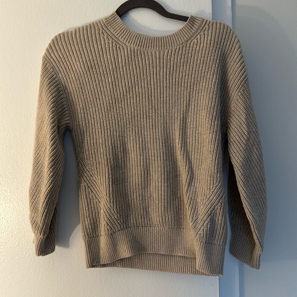 Gap sweater